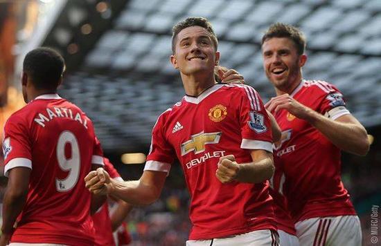 中国足球必 中国足球必